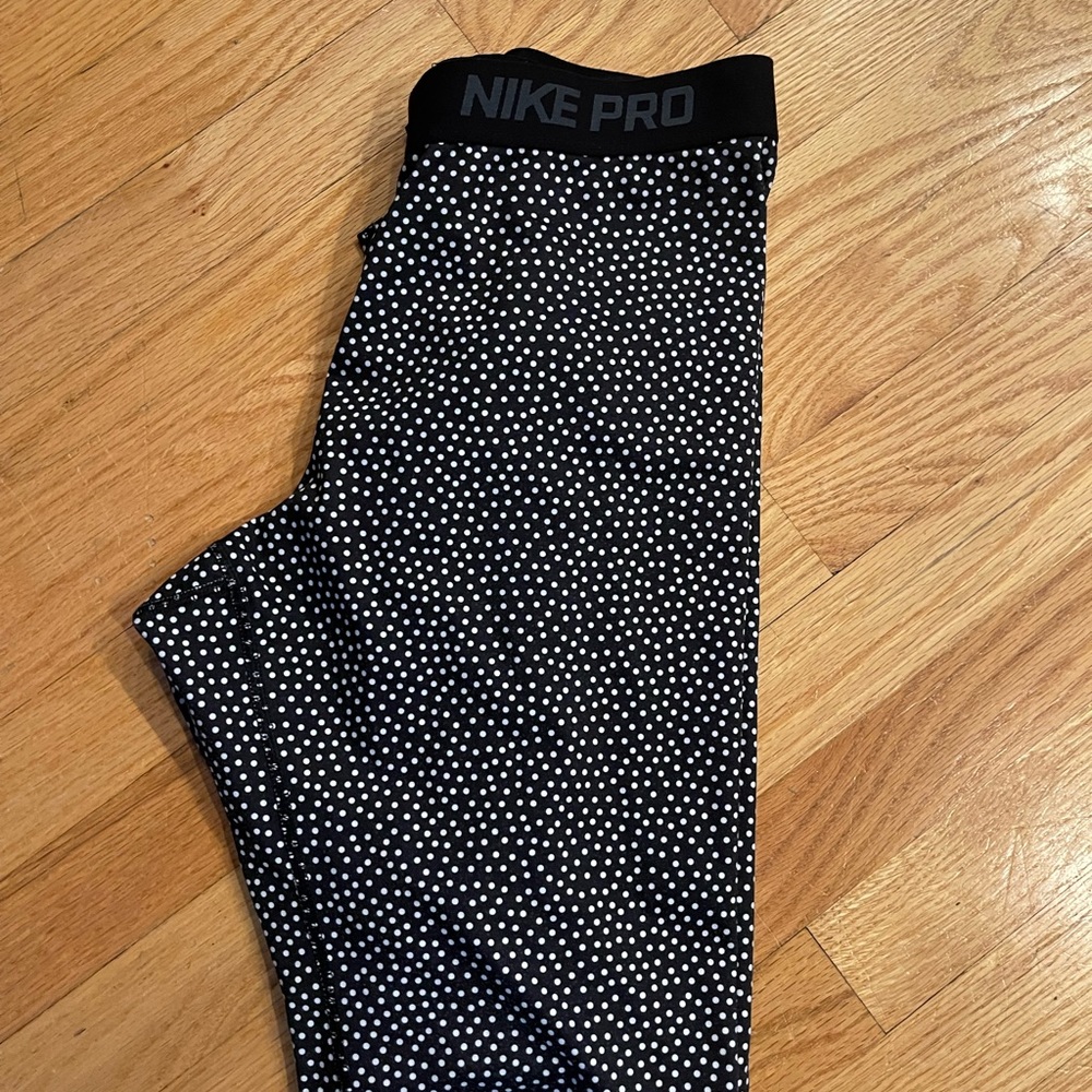 Full length Nike Pro workout leggings, size L
